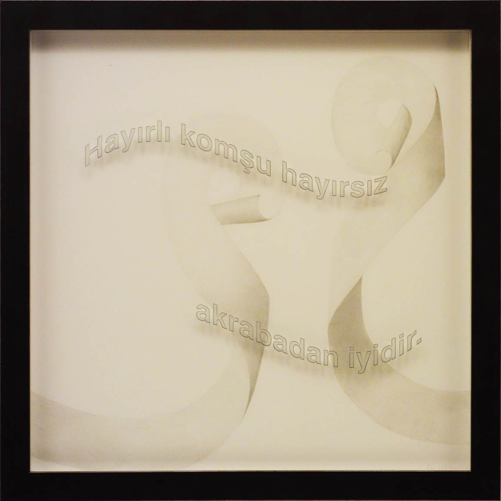 Ken Aptekar, Hayırlı komşu, 2015, 60cm x 60cm, silverpoint on clay-coated paper (“A good neighbor is better than bad family.”)